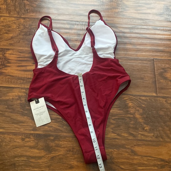 Adreamly Low Back Swimsuits - Picture 7 of 9